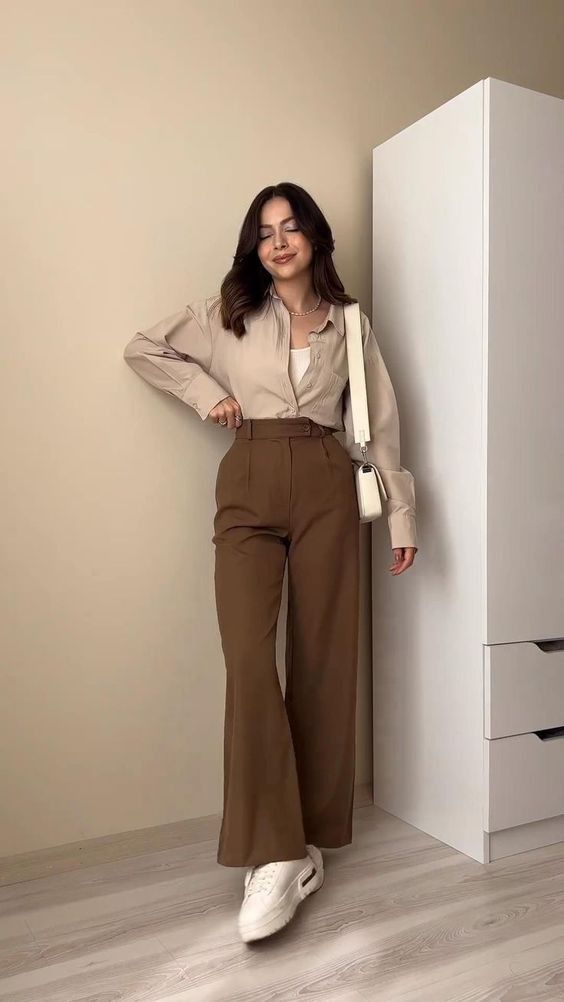 accessorizing a brown shirt outfit creatively