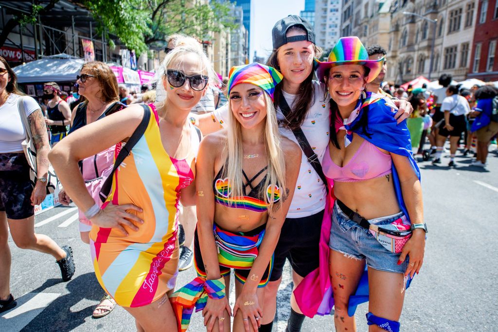 affordable bi Pride outfit ideas for budget-friendly fashion.