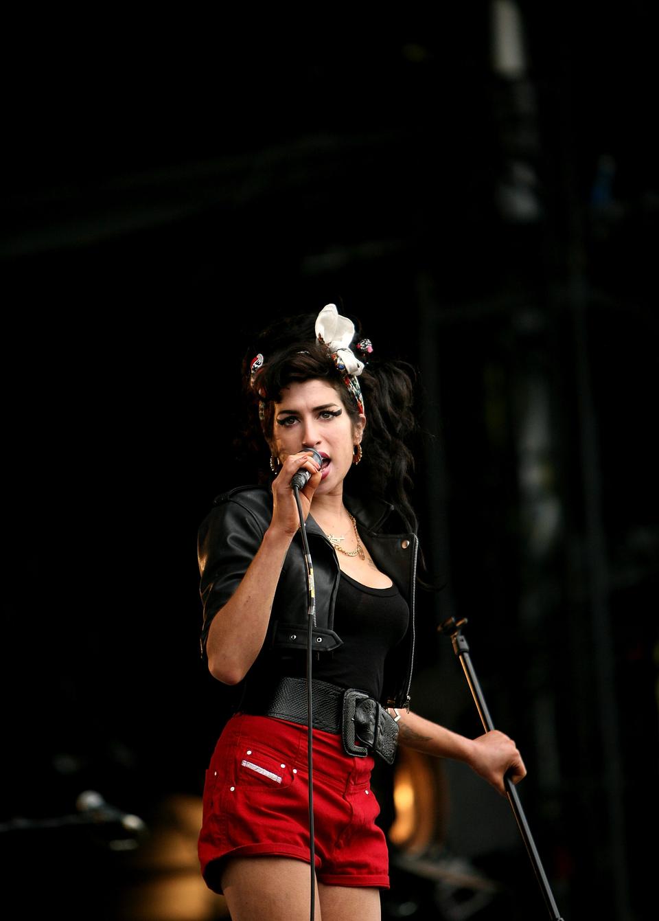 Amy Winehouse outfit ideas 0042