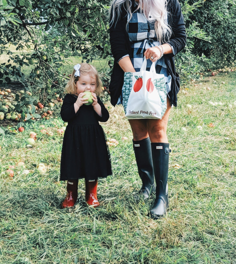 apple picking outfit ideas 0032