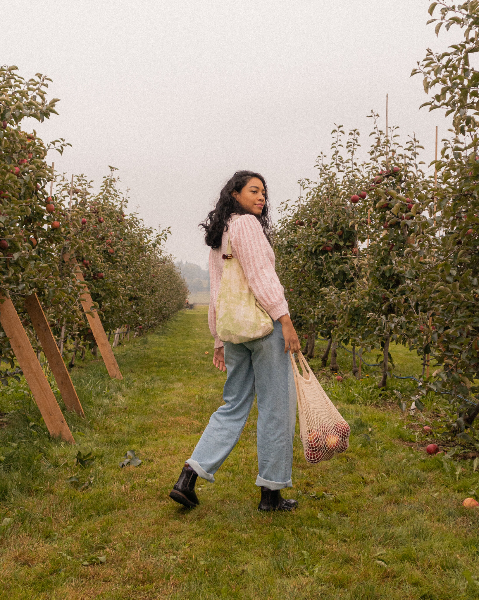 apple picking outfit ideas 0036