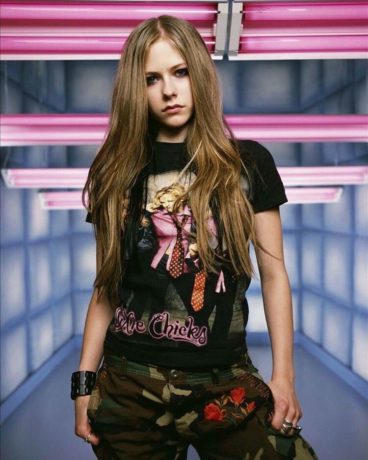 Avril Lavigne outfit ideas 0030