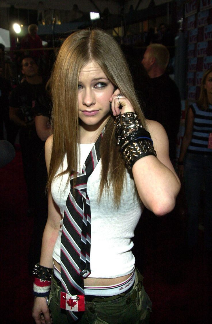 Avril Lavigne outfit ideas 0099