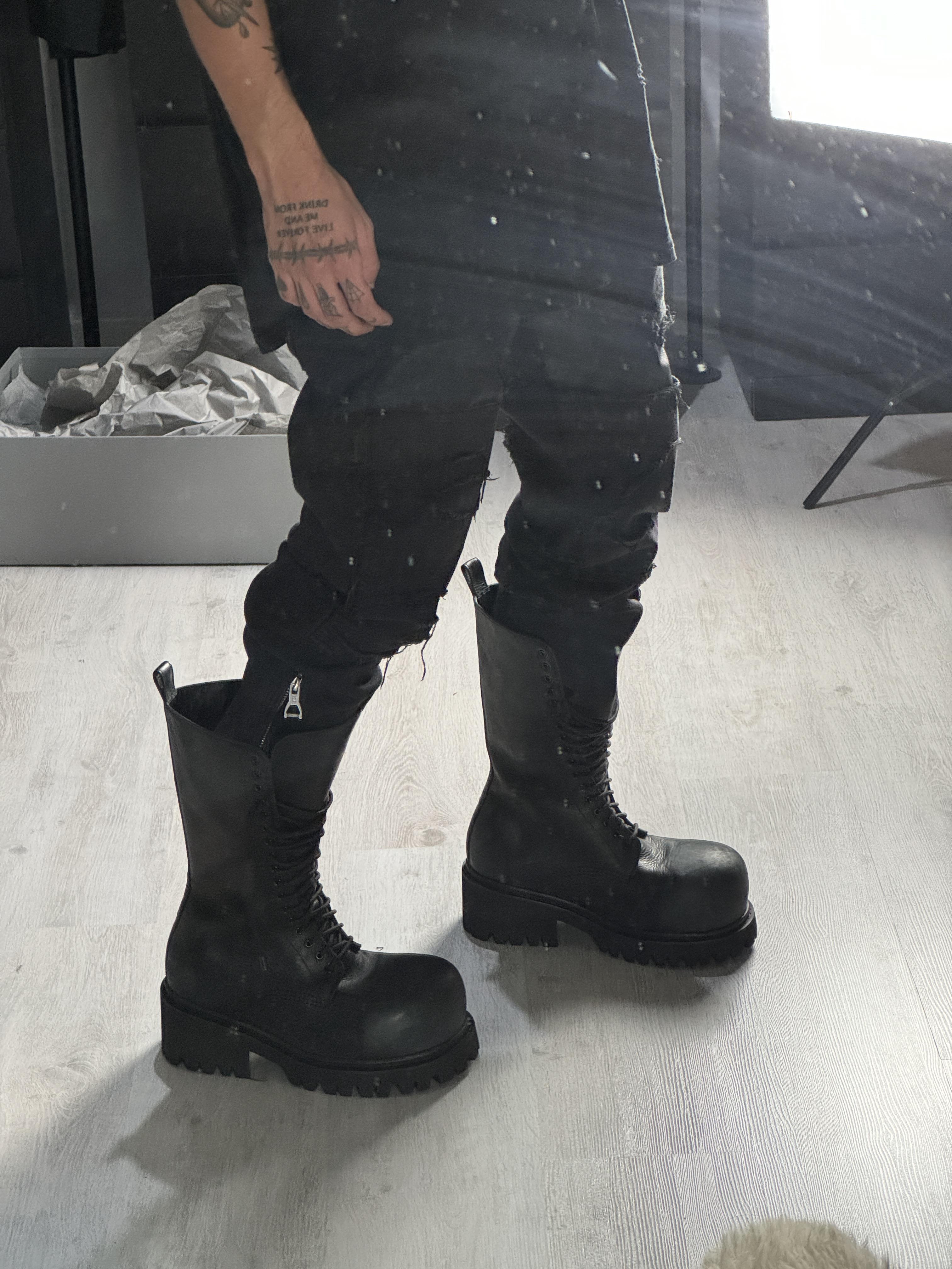 Balenciaga croc boots outfit ideas 0020