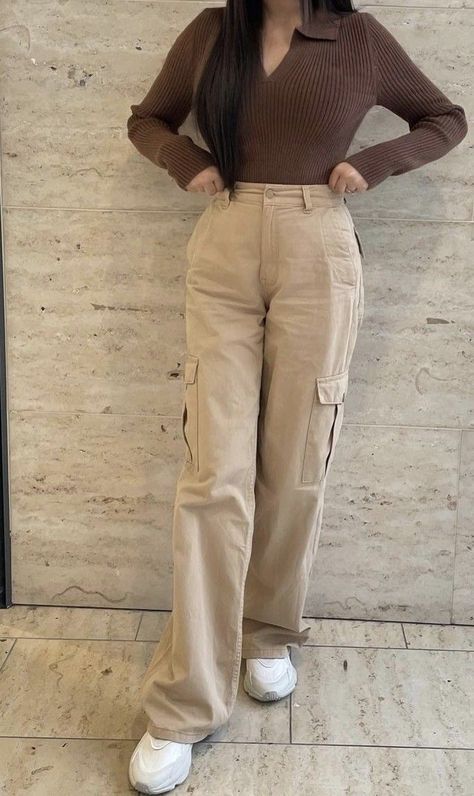 beige pants outfit ideas 0064