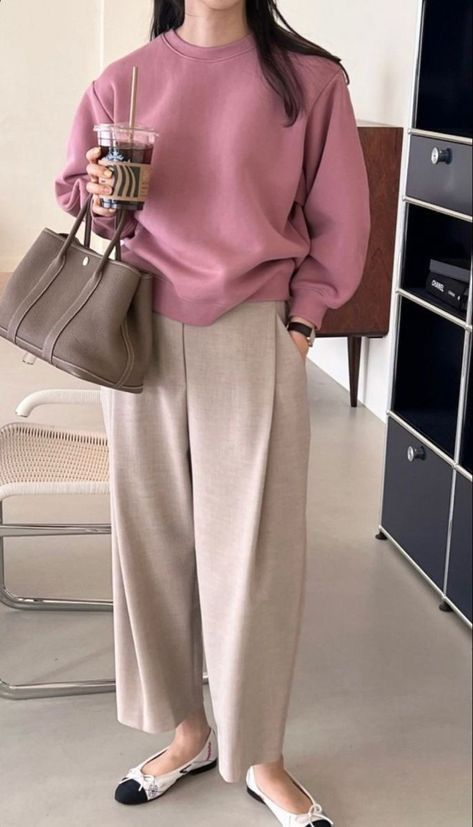 beige pants outfit ideas 0086