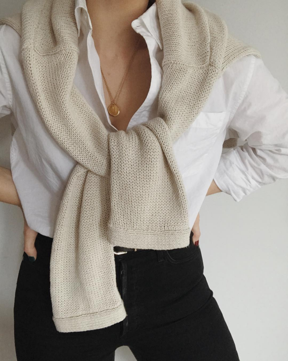 beige sweater outfit ideas 0035