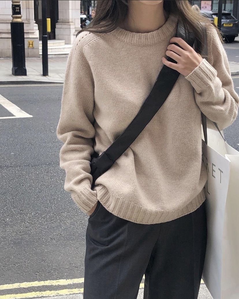 beige sweater outfit ideas 0093