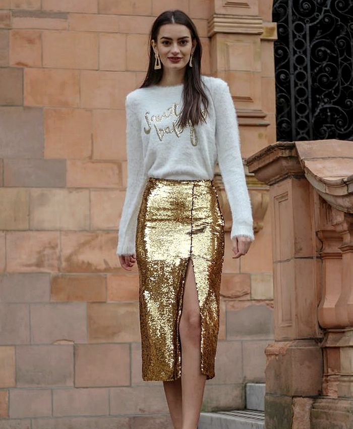 best accessories for gold skirt outfits