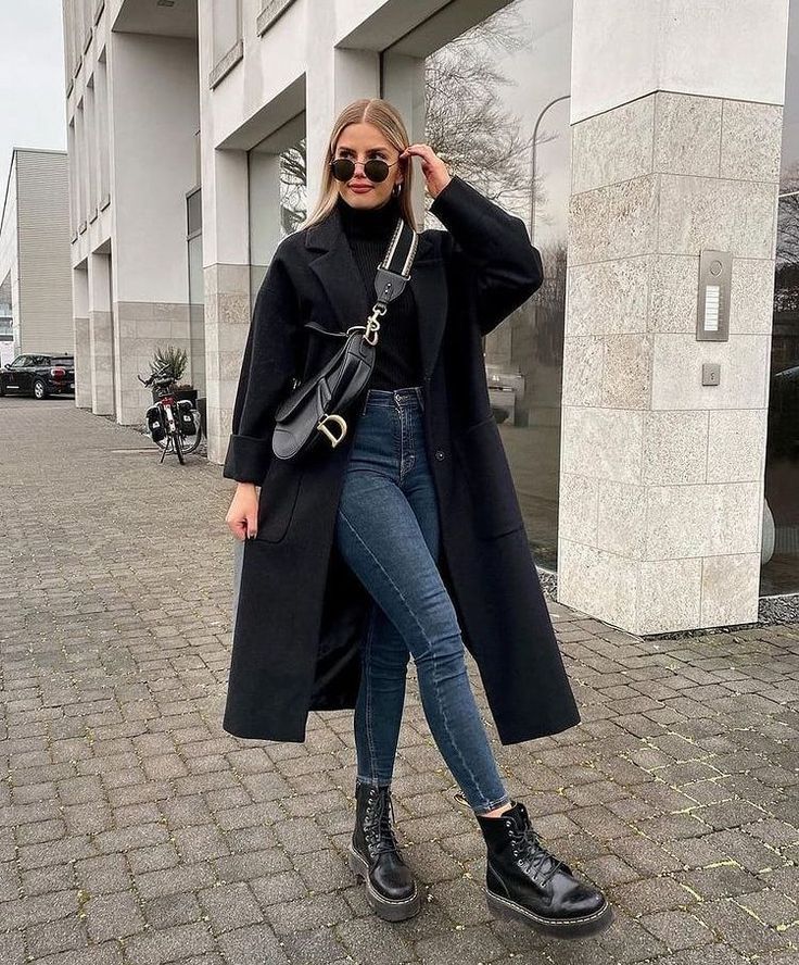 black coat outfit ideas 0038