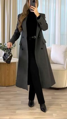 black coat outfit ideas 0051