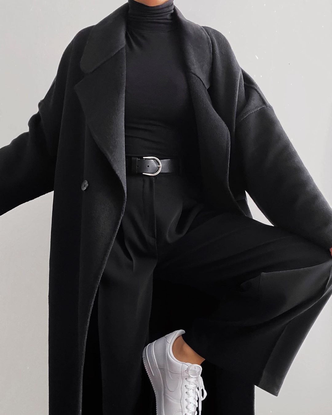 black coat outfit ideas 0076