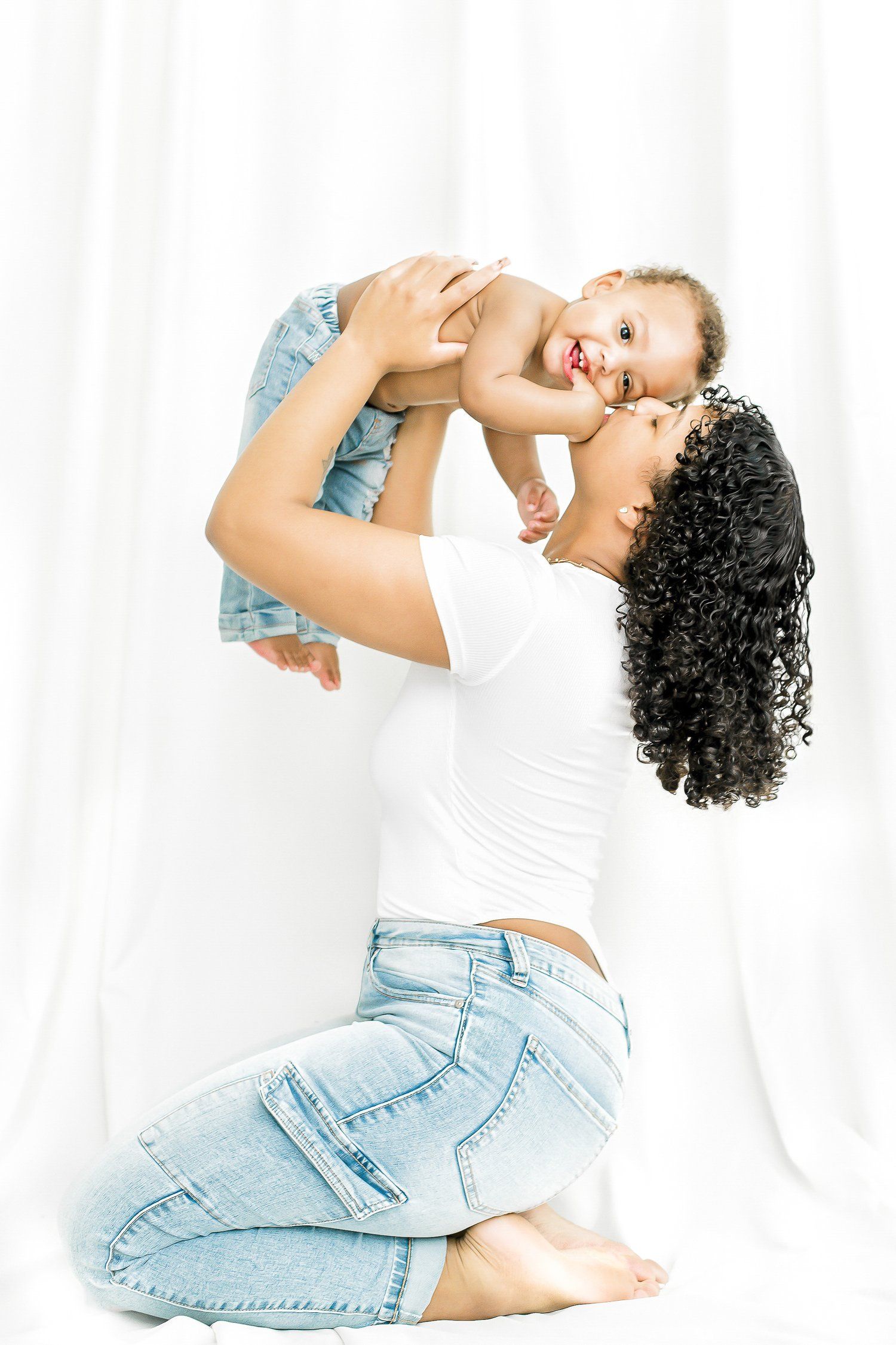 black mom and son photoshoot outfit ideas 0017