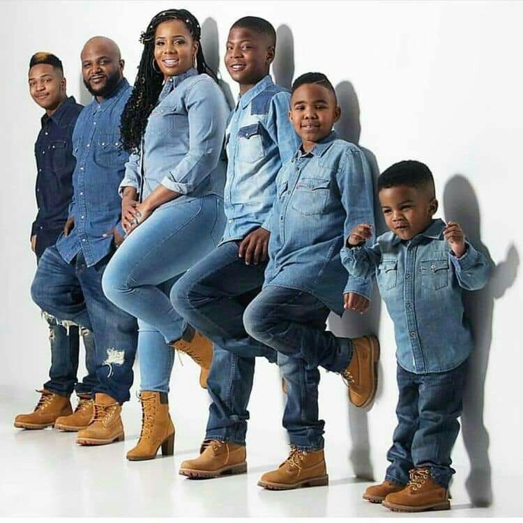 black mom and son photoshoot outfit ideas 0036