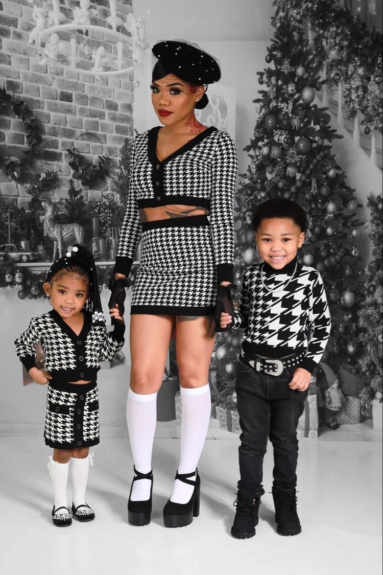 black mom and son photoshoot outfit ideas 0055