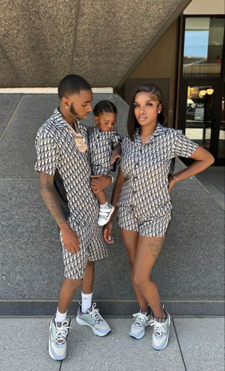 black mom and son photoshoot outfit ideas 0059