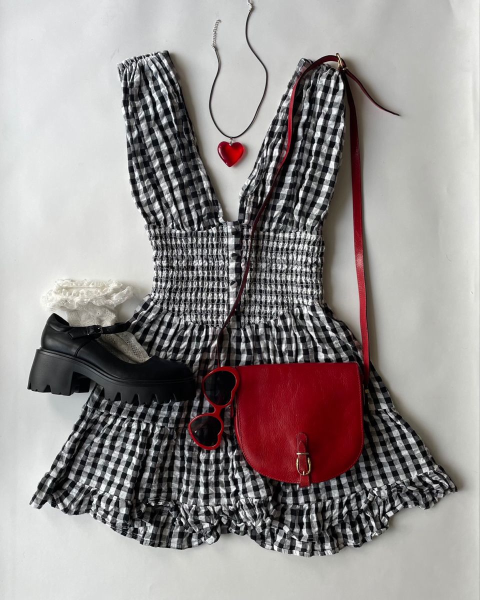 black white and red outfit ideas 0060