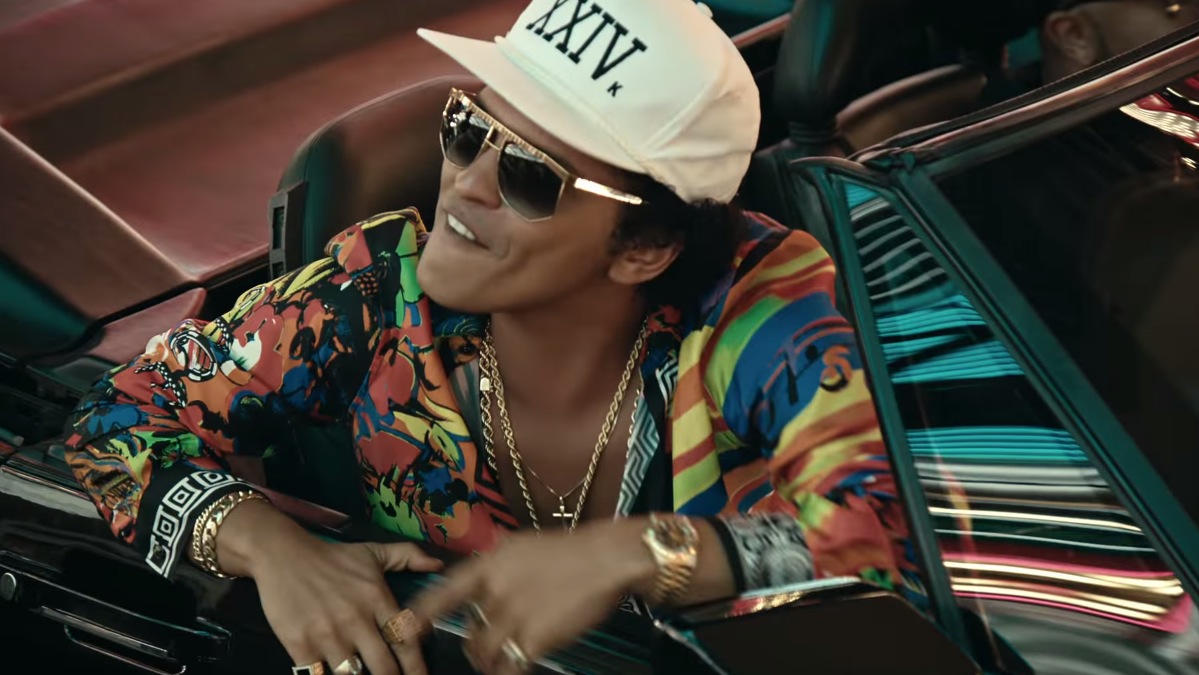 Bruno Mars outfit ideas 0010