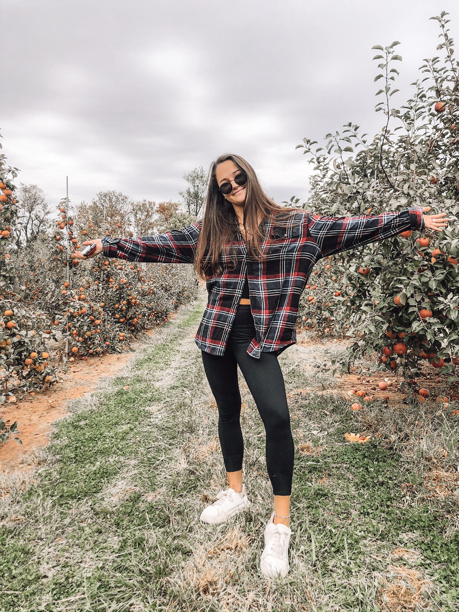 casual apple picking outfit ideas for women