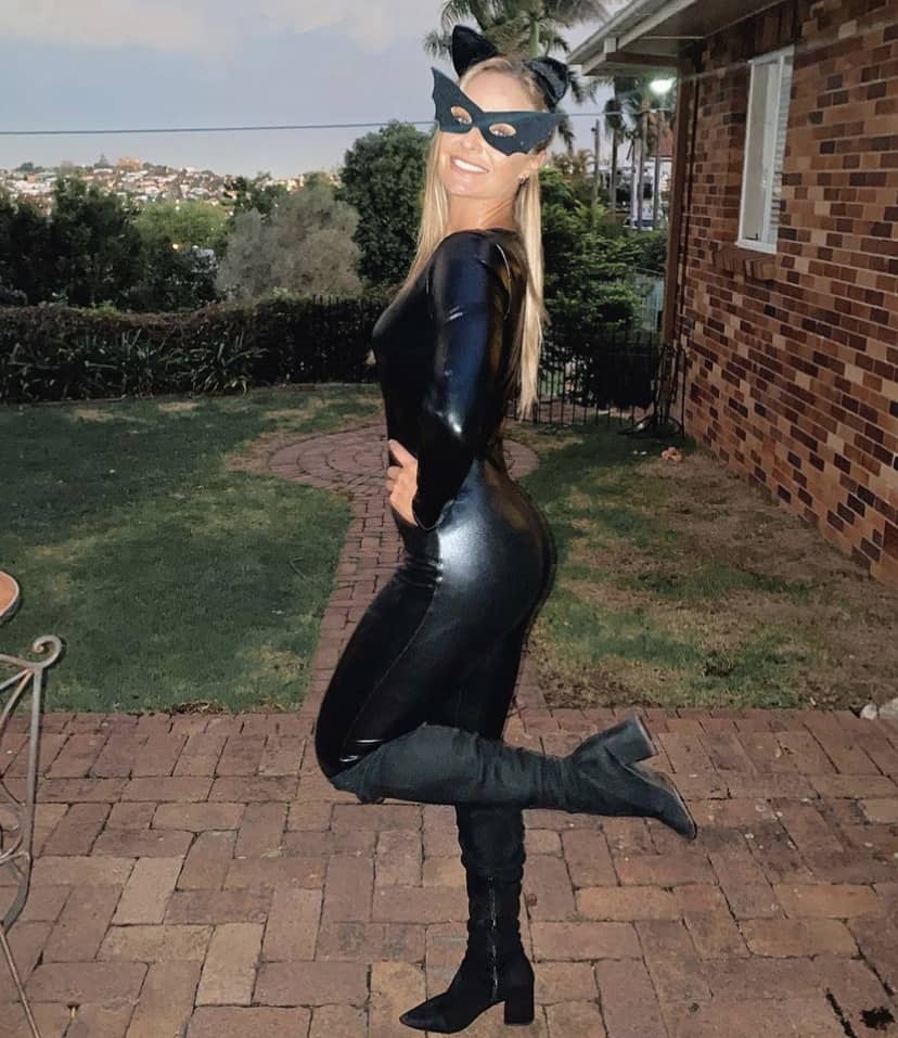 Catwoman outfit ideas for Halloween