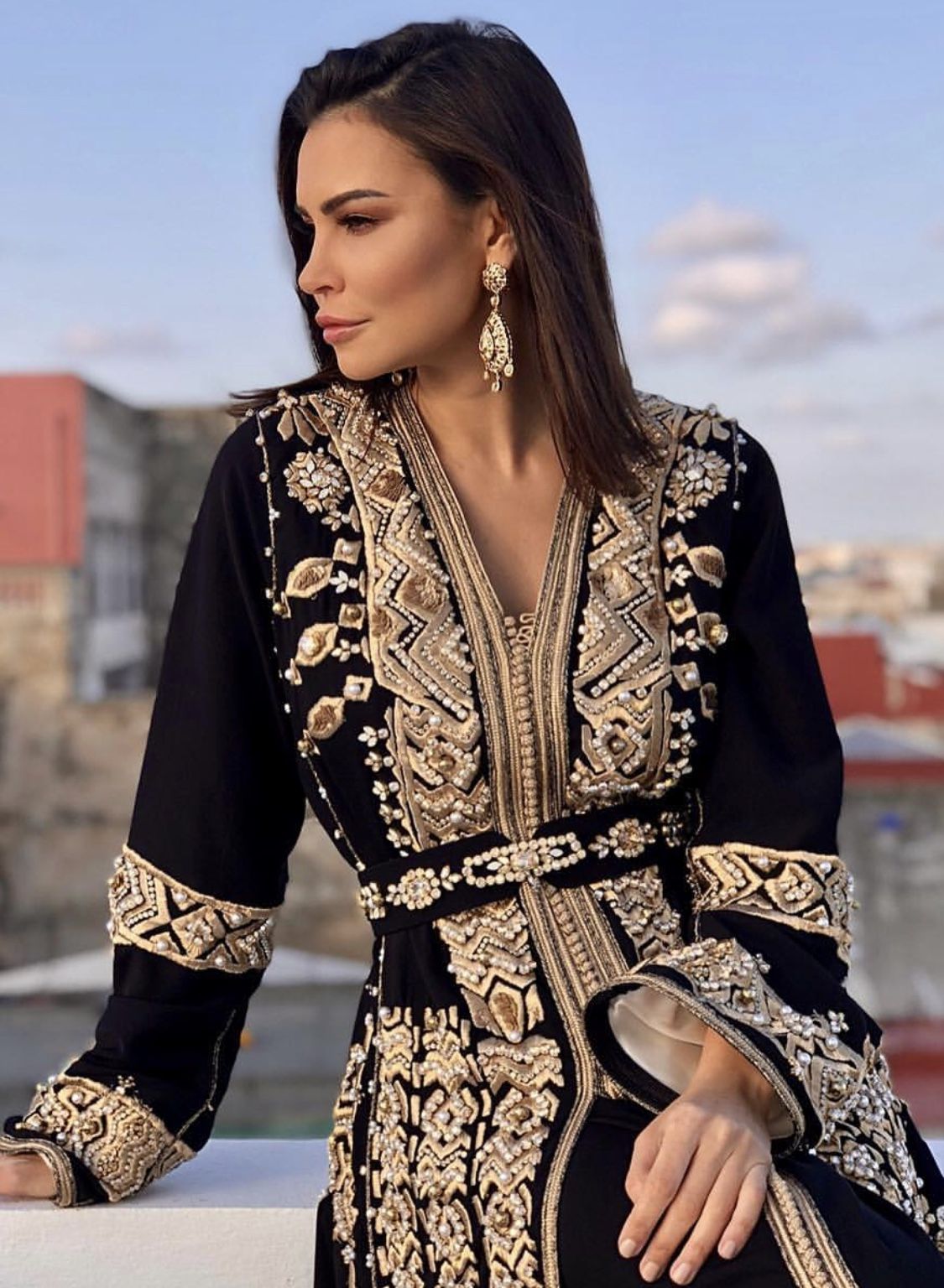 chic Arabian outfit ideas for parties