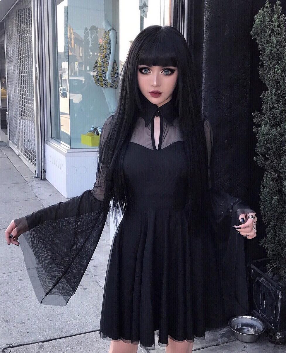 chic Goth outfit ideas combining layers