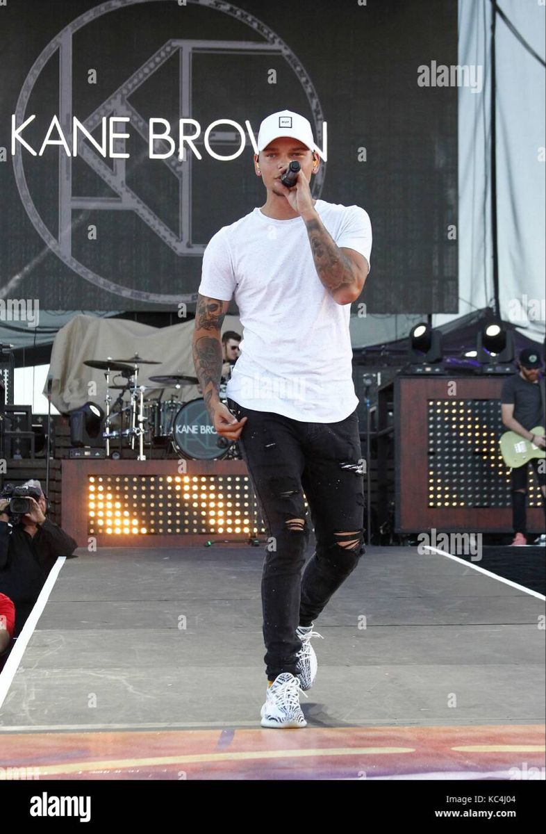 chic Kane Brown concert outfit ideas for women