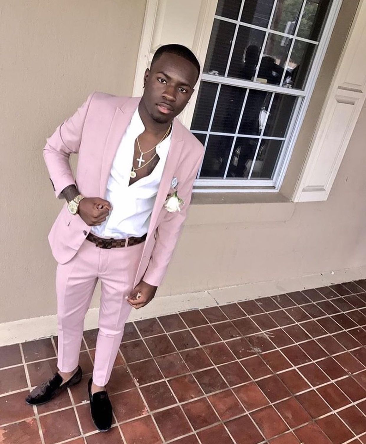 chic mens pink outfit ideas for parties