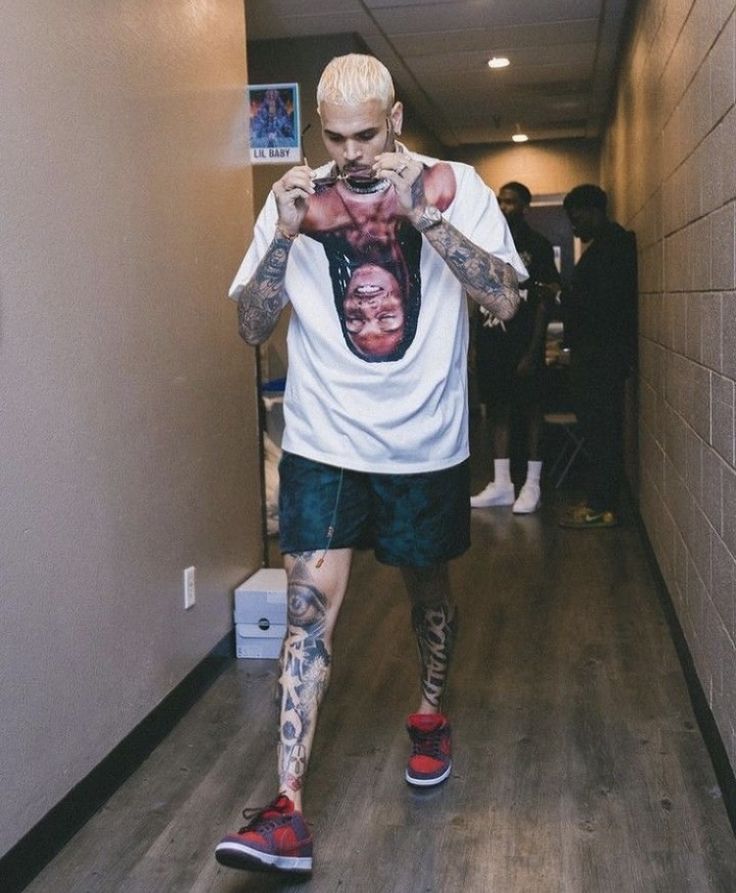 Chris Brown outfit ideas 0090