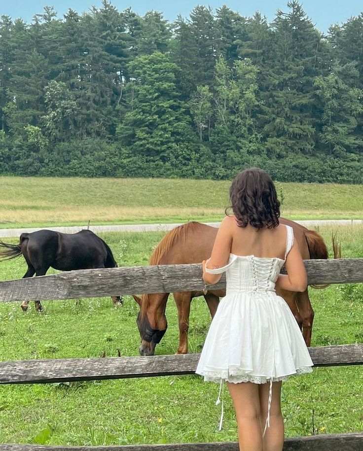 classic southern belle wardrobe essentials.