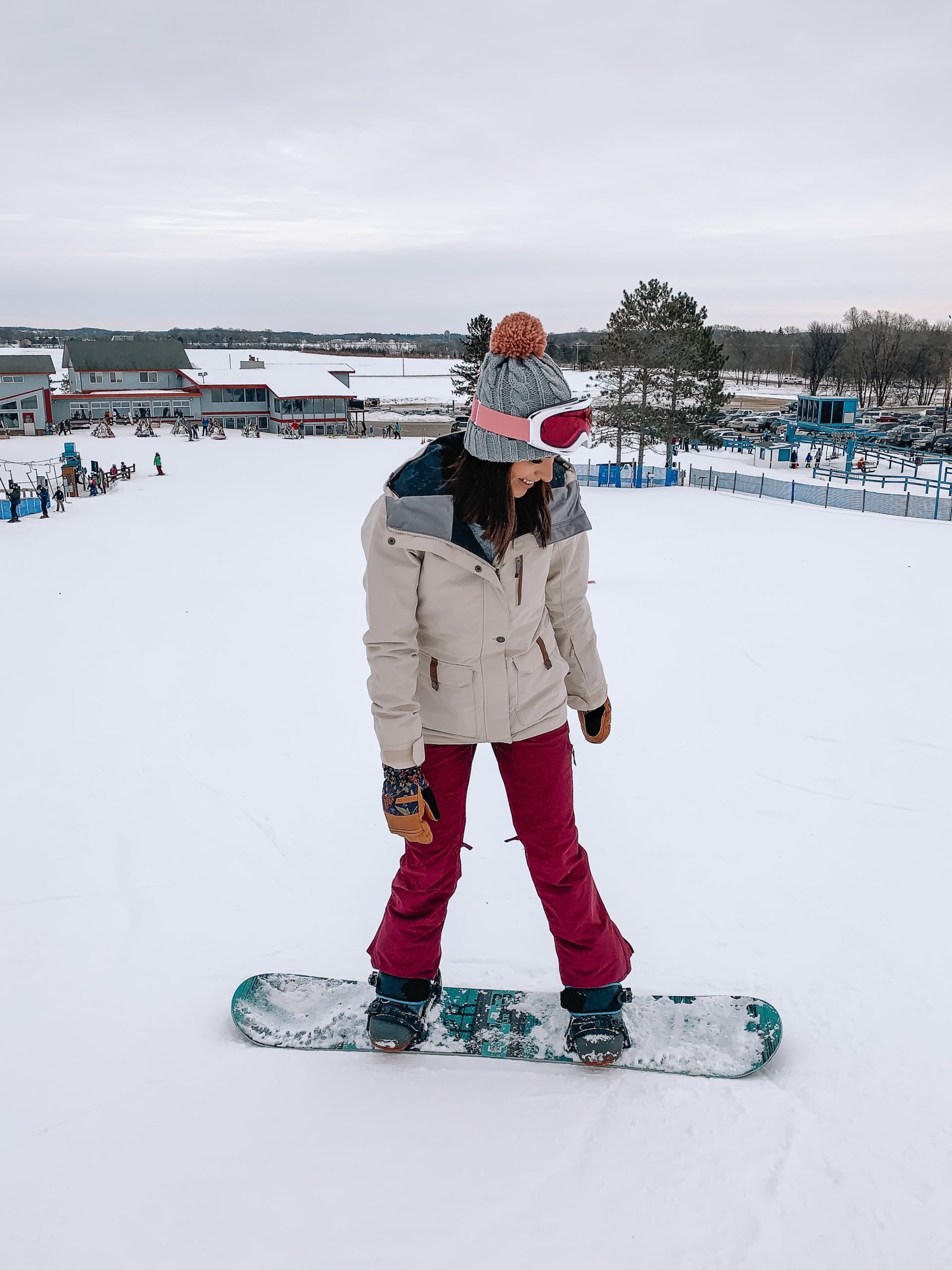 colorful snowboard outfit ideas