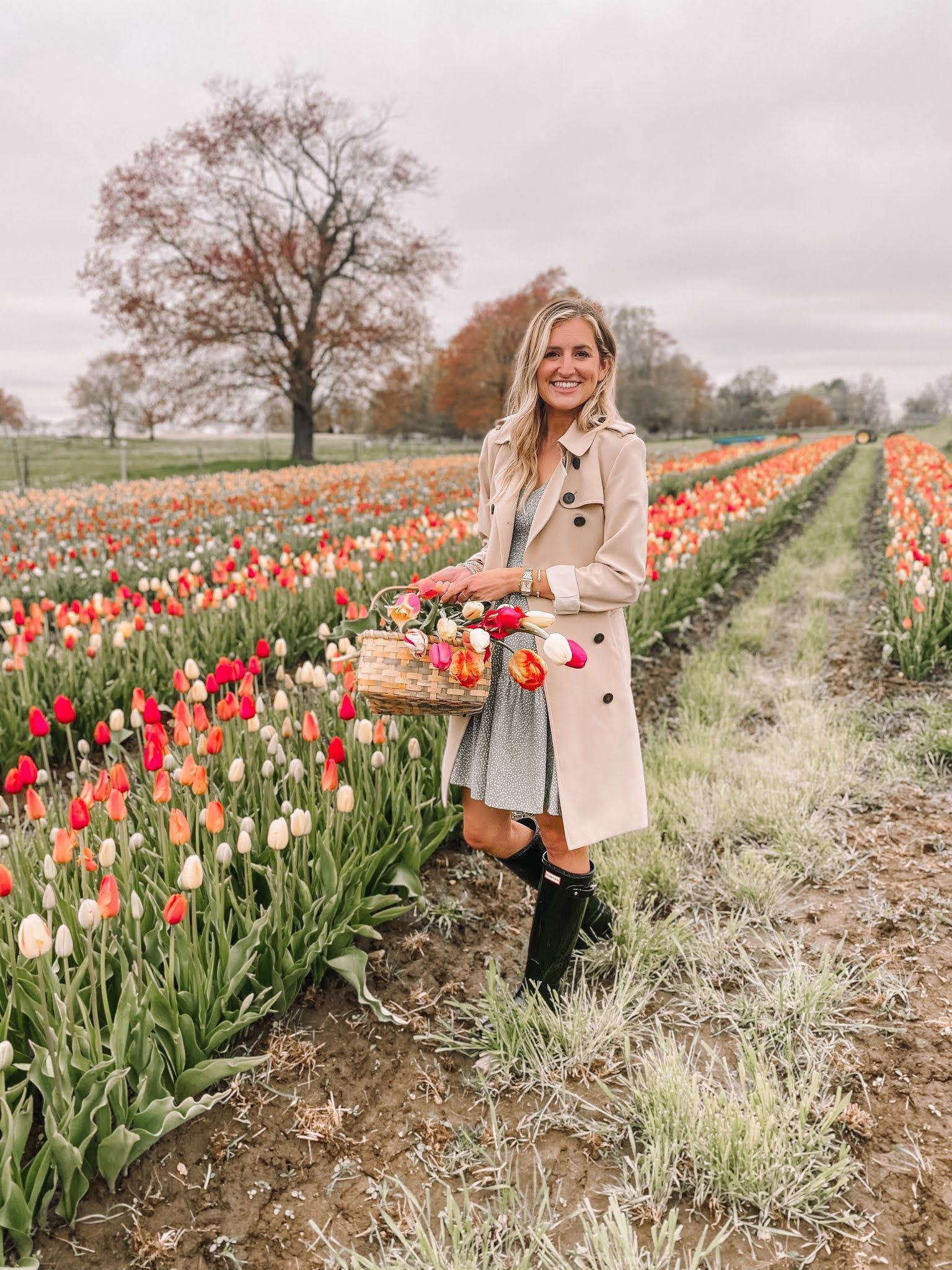 colorful tulip farm outfit ideas to brighten your day