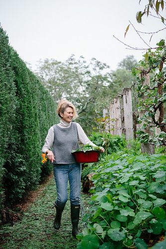 comfortable gardening outfit ideas