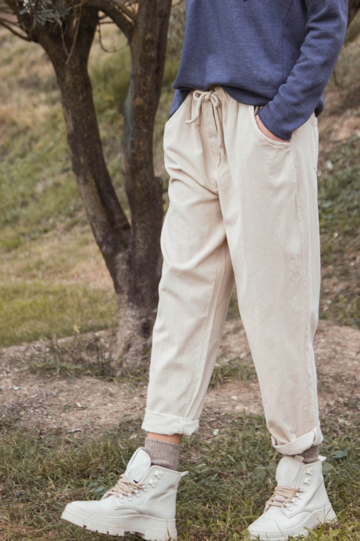 corduroy pants outfit ideas 0055