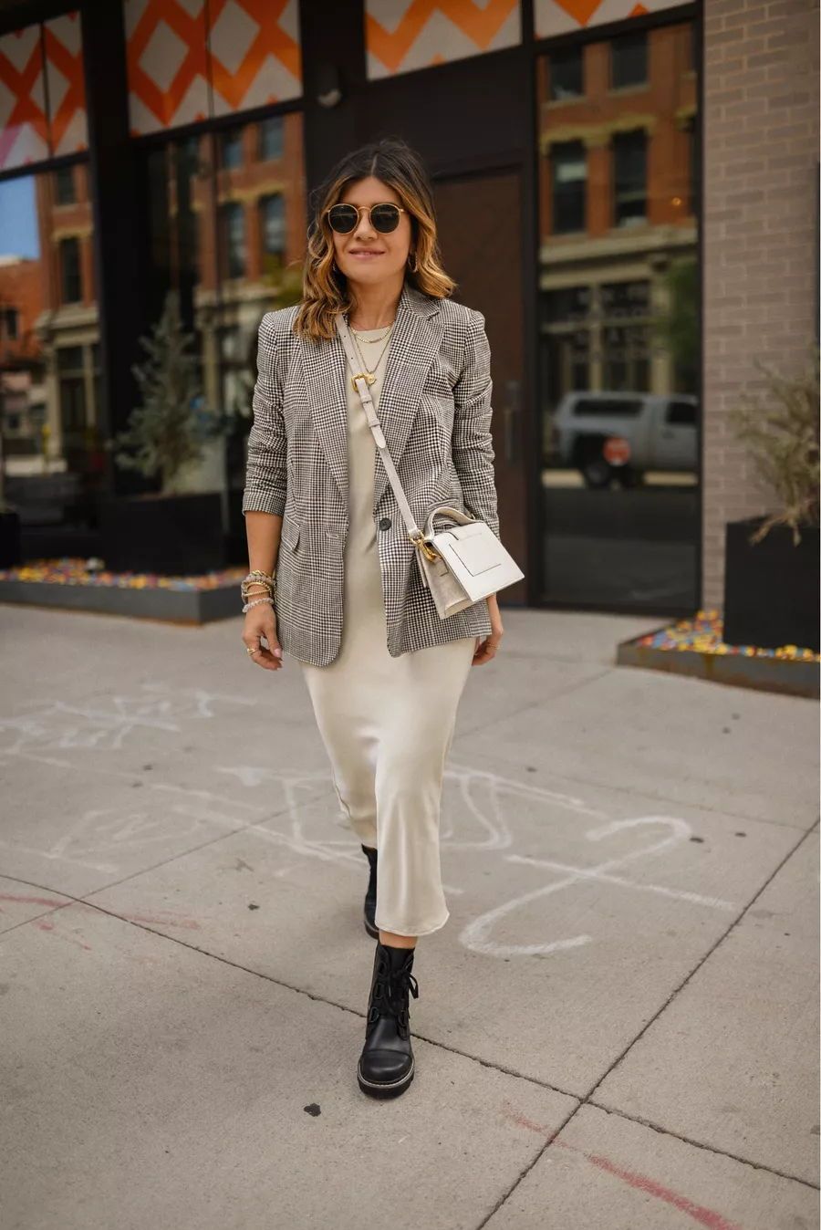 cream blazer outfit ideas 0061