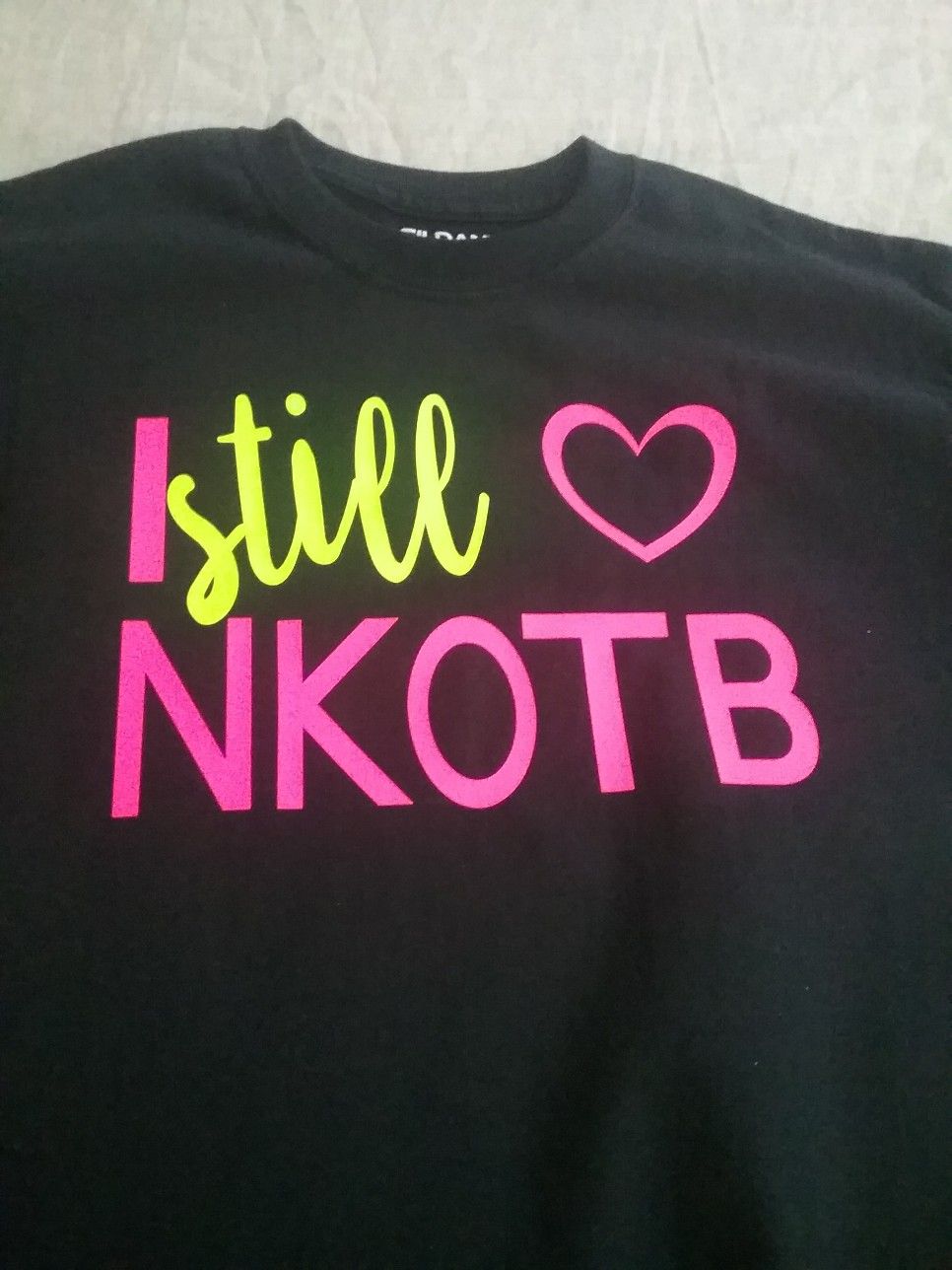 creative NKOTB concert outfit ideas.