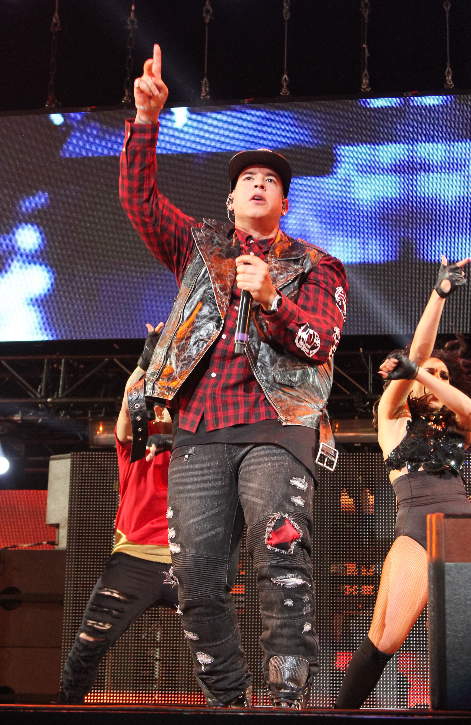 Daddy Yankee outfit ideas 0024