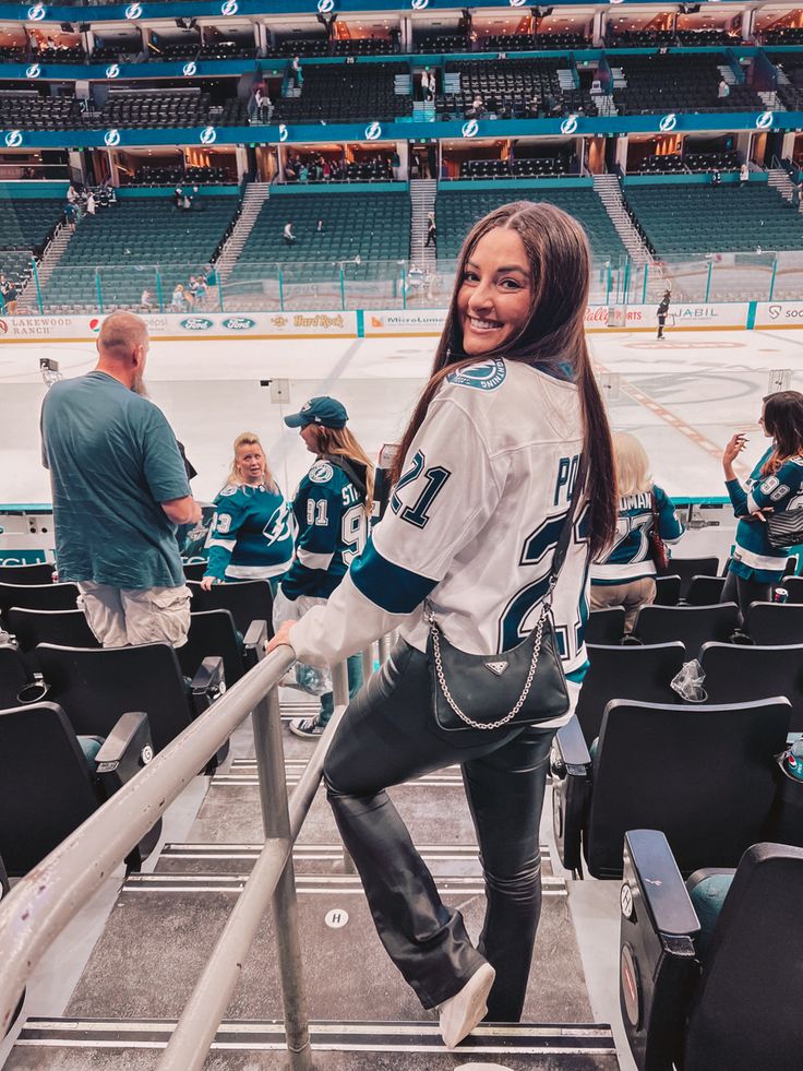 date night hockey game outfit ideas 0019