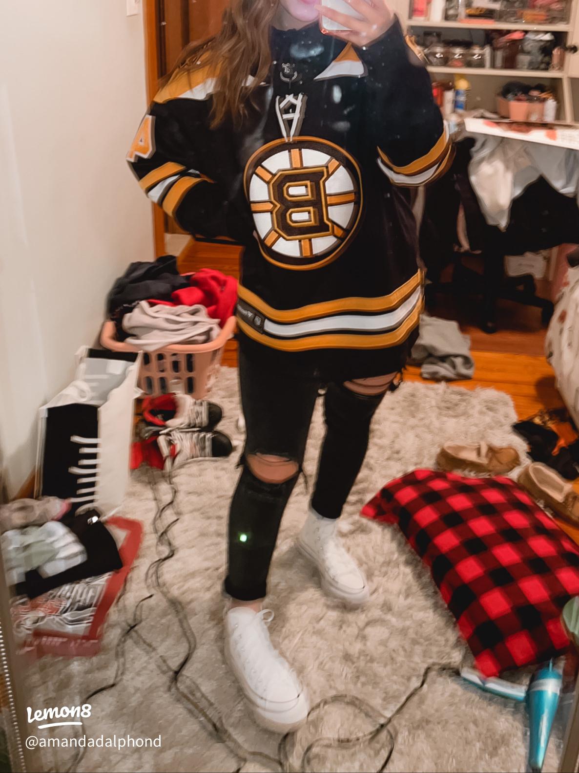 date night hockey game outfit ideas 0055