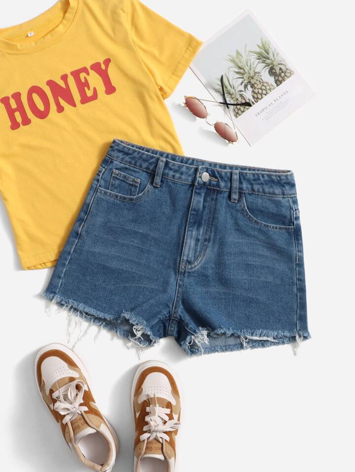 denim shorts outfit ideas with sneakers 0063