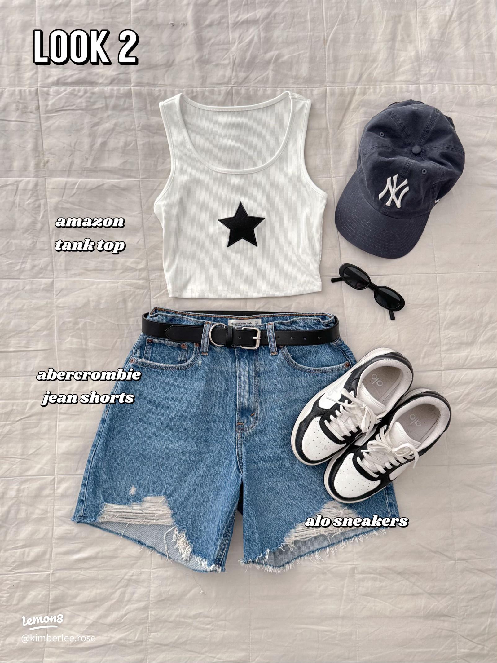 denim shorts outfit ideas with sneakers 0094