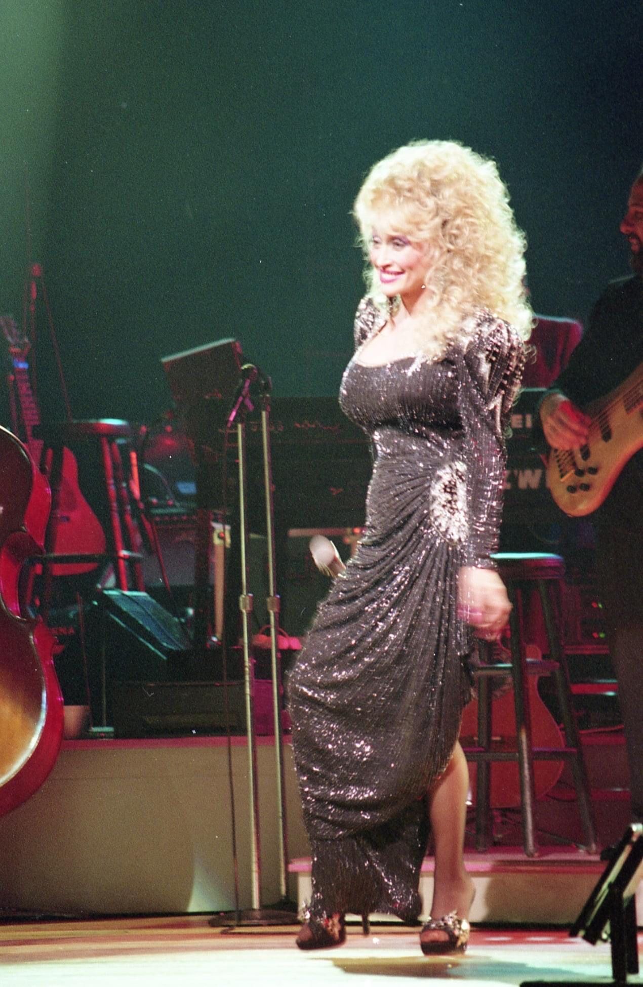 Dolly Parton outfit ideas 0026