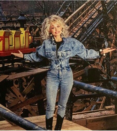 Dolly Parton outfit ideas 0033