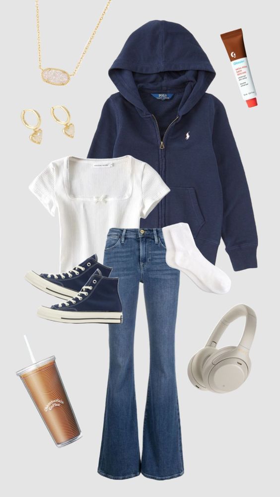 Effortless blue jeans outfit ideas for work