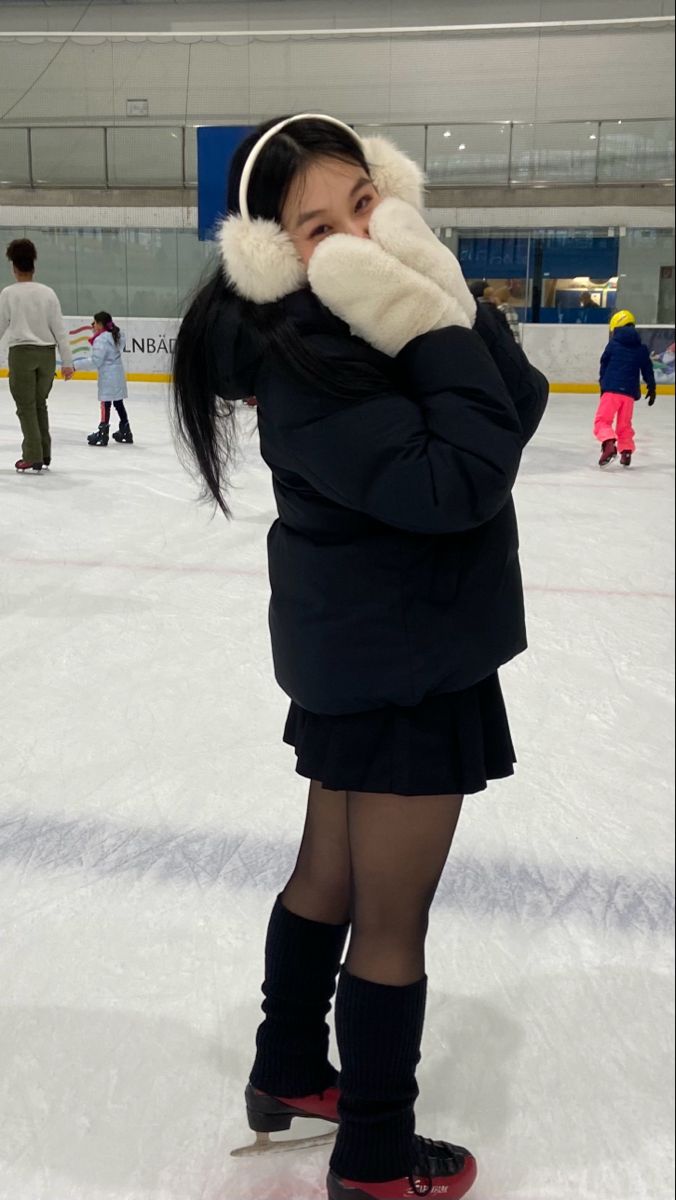 essential ice skating outfit tips