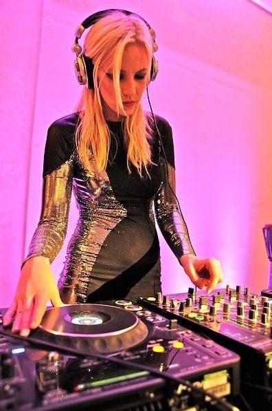 female DJ outfit ideas 0083