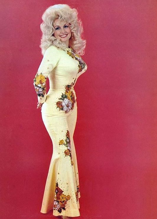 feminine Dolly Parton outfit suggestions.