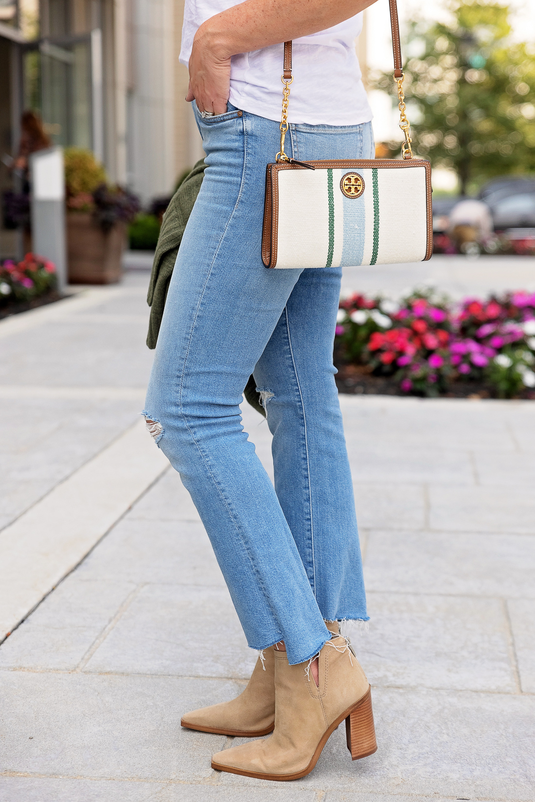 flare jeans outfit ideas 0066