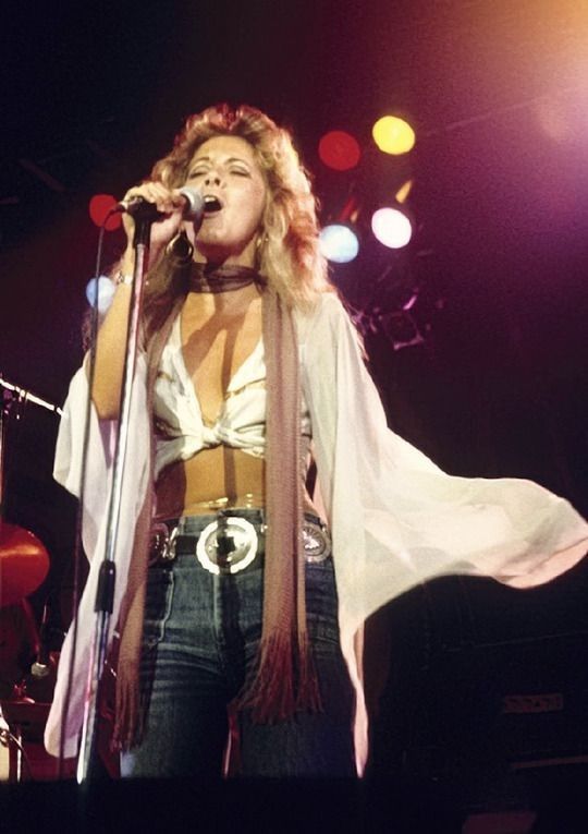 Fleetwood Mac concert outfit ideas 0025