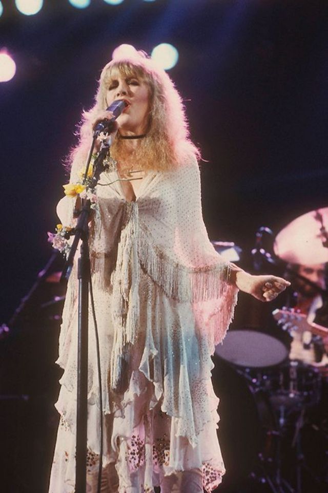 Fleetwood Mac concert outfit ideas 0066